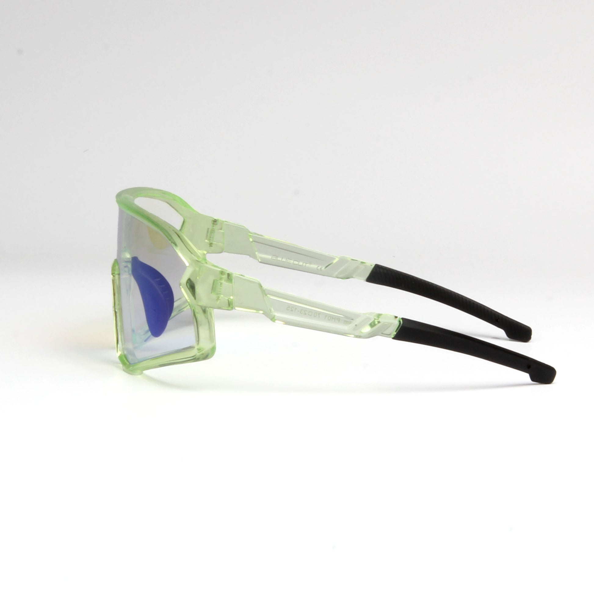 LIAMgreenphotogreen2